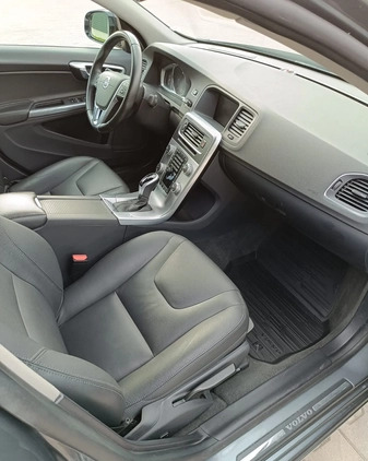 Volvo S60 cena 65900 przebieg: 95000, rok produkcji 2017 z Łomianki małe 191